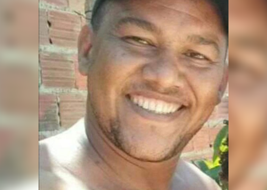 Homem é morto a tiros no meio da rua em Santaluz